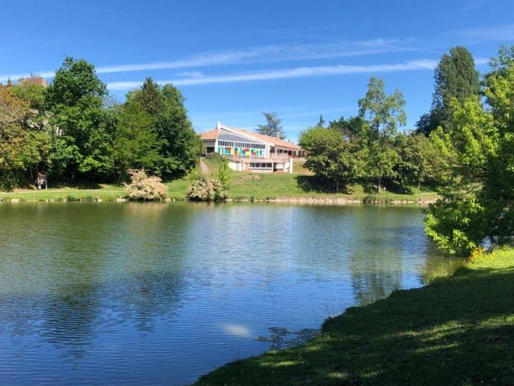 Hotel Restaurant La Dame Du Lac Monflanquin Εξωτερικό φωτογραφία